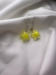 Starlight Glow – Yellow Star Drop Earrings